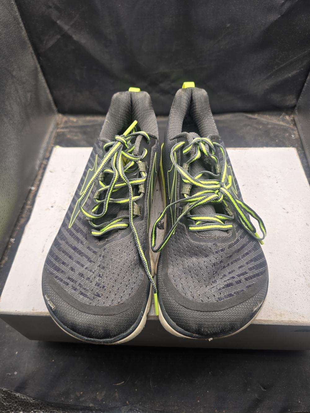 Altra Men's Black with Neon Green Accent Running Shoes